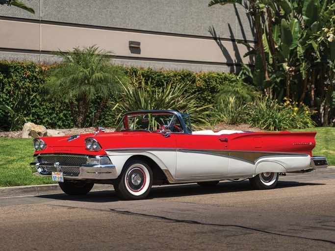 1958 Ford Fairlane 500 Skyliner
